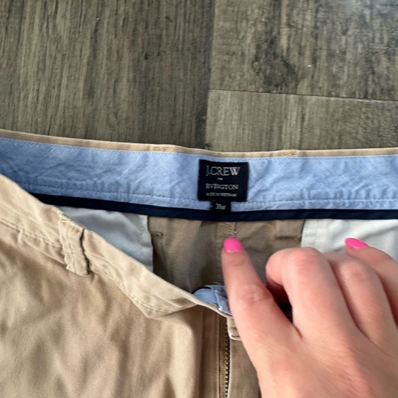MENS J CREW SHORTS SIZE 32 - Picture 2 of 3